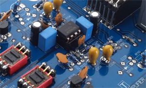 探索運算放大器：原理、作用與價格分析